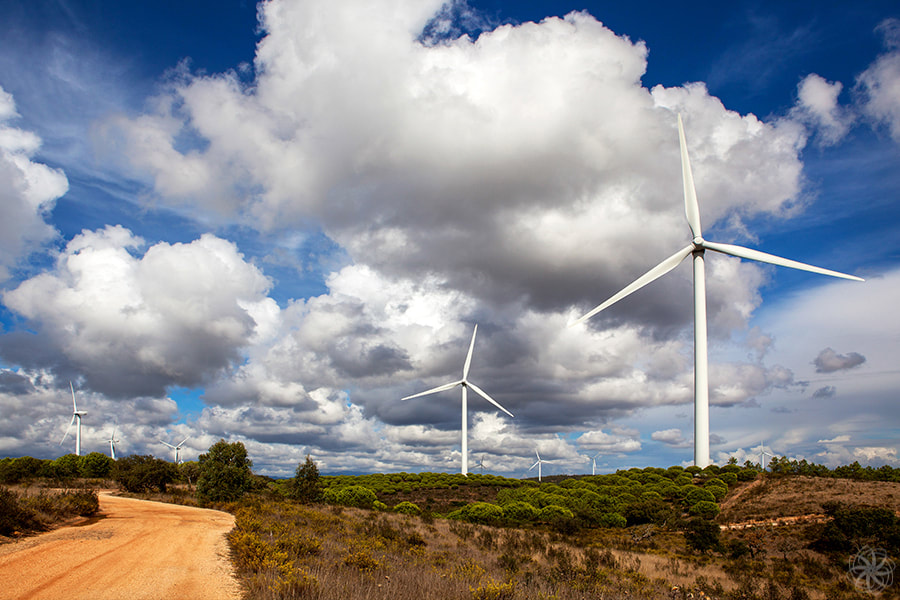 binnenland Portugal, Algarve, windmolens, catching the wind, duurzame energie, windmills Portugal, intersensa